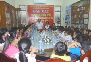 GẶP MẶT CÁC EM HỌC SINH LỚP 5 TRÚNG TUYỂN VÀO TRƯỜNG TRUNG HỌC CƠ SỞ NGUYỄN KHUYẾN NĂM HỌC 2014 – 2015 GẶP MẶT CÁC EM HỌC SINH LỚP 5 TRÚNG TUYỂN VÀO TRƯỜNG TRUNG HỌC CƠ SỞ NGUYỄN KHUYẾN NĂM HỌC 2014 – 2015