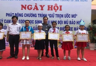 TRƯỜNG TRẦN CAO VÂN THAM GIA NGÀY HỘI ATGT CẤP THÀNH PHỐ TRƯỜNG TRẦN CAO VÂN THAM GIA NGÀY HỘI ATGT CẤP THÀNH PHỐ